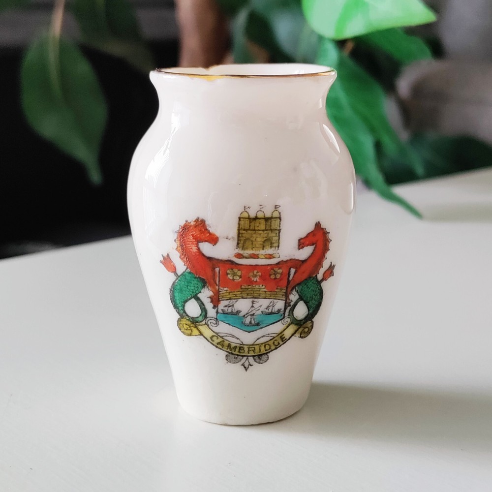 Antique Cambridge Coat of Arms Mini Vase – United Kingdom WH Goss Porcelain 2.5″