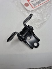Honda CR-V Mk3 2009- Genuine Right Hand Rear Lower Door Hinge 67920SWA003ZZ