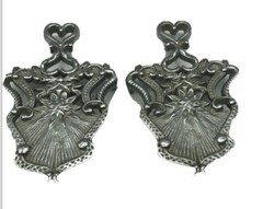 Beautiful 😊 Antique Cast Aluminum Cooking Trivets Pan Pot Holder Fun