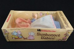 1975 knickerbocker Sunbonnet Baby Molly mint in box