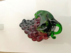 VTG HAND BLOWN ART GLASS GRAPE CLUSTER PURPLE & GREEN WINE THEME 6.5″ X 4″