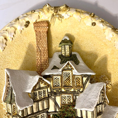 David Winter The Scrooge Family Home Plaque Handmade Great Britain Christmas