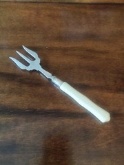 Antique 1913 Edwardian silver collared Trident searing fork