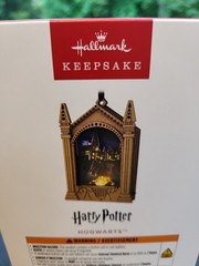 Hallmark Keepsake Ornament 2025 Harry Potter Hogwarts Magic LIght Sound NIB