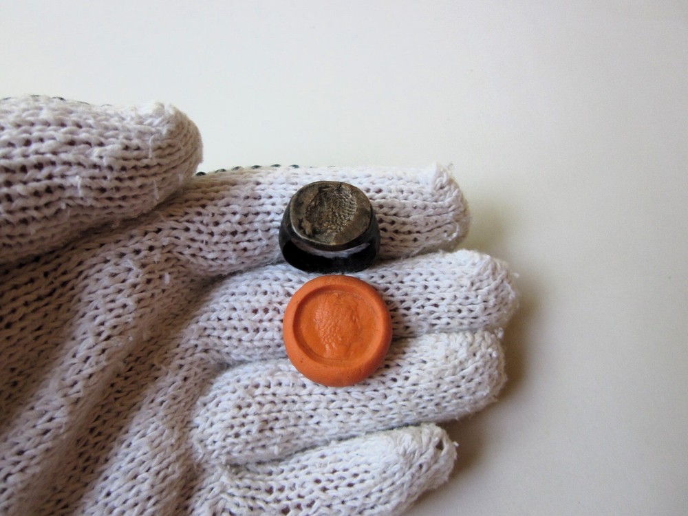 unique ancient Roman massive engraved bronze legionary ring seal – AUGUSTUS.