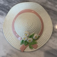 Vtg Burwood Hanging Straw Hat Wall Pocket Daisies Made In USA Baby Nursery Decor