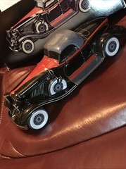 Avon 1932 Auburn Boattail Speedster Ceramic 1983 Brazil w/Box LIMITED