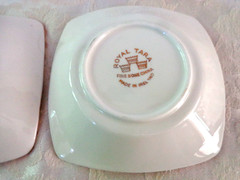 Vintage Royal Tara Green Shamrock Trinket Dish 3 3/4″ Width Ireland