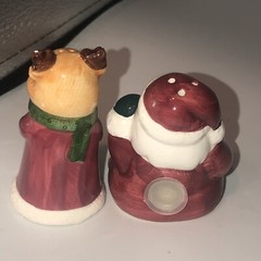 ￼Vintage ceramic salt and pepper shakers ￼Santa and reindeer Christmas