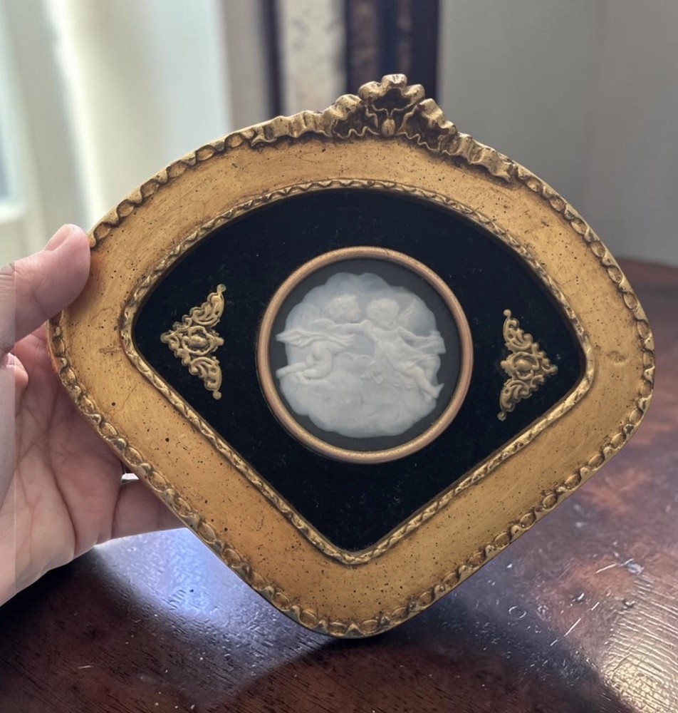 Vintage LIMOGES CAMEO FRAMED MADE IN FRANCE SUNGOTT ART STUDIO NY