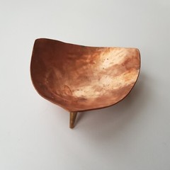 Copper art trinket coin dish tripod legs MCM retro modernist triangular vintage