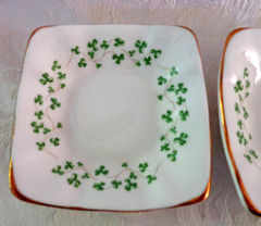 Vintage Royal Tara Green Shamrock Trinket Dish 3 3/4″ Width Ireland