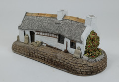 Lilliput Lane “Burns Cottage”, Hand Made Cumbria, United Kingdom.