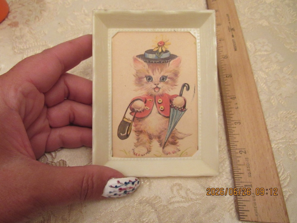 VTG Miniature Plastic Framed Print Cat wearing Hat