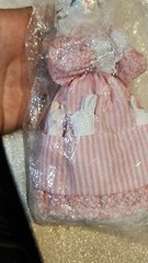 HANDMADE CERAMIC MOMMY RABBIT W 3 BABIES IN APRON 8” FIGURE UNBRAND NEW C355G