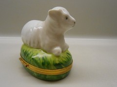 RARE Vintage Authentic Limoges Box – France – Lamb – Sheep – Chamart Company