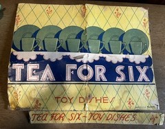 1944 J. Pressman Co. Chiquita Jade Gr Akro Agate “Tea for Six” Fingerloop