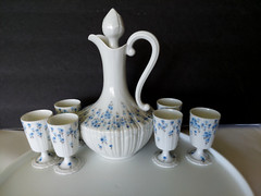 ANTIQUE LIMOGES GERAUD BROUSSEAU RELIEF BONE CHINA COGNAC DECANTER 6 CUPS FRANCE