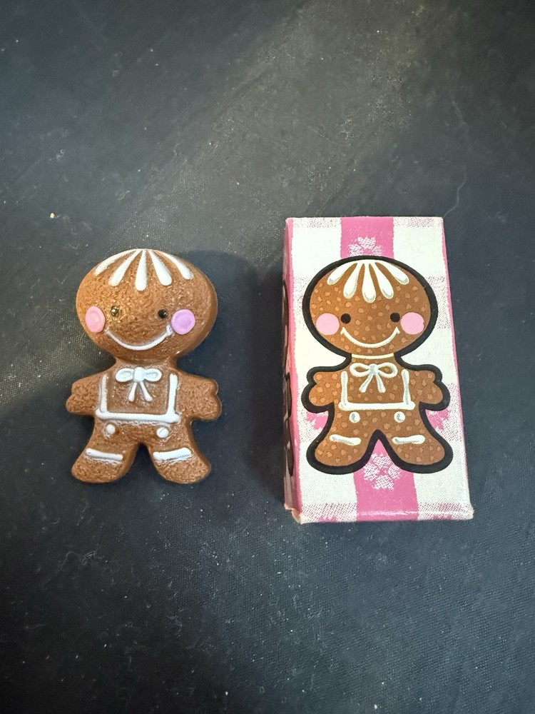 1972 VTG Avon Fragrance Glace Pin Pal – Gingerbread White Frosting – New!
