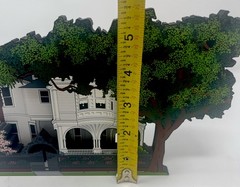 Shelia’s Collectibles 2000 “Two Meeting Street Inn” Charleston SC Wood Building