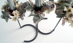 ONE CANDLESTICK + THREE CANDLES ***** UN CHANDELIER + TROIS CHANDELLES