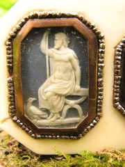 WEDGWOOD XRARE 1790 TOOTHPICK CASE & 3 JASPER MEDALLIONS CUT STEEL BEDS/GOLD