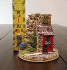 Lilliput Lane The Smallest House In Britain L2945 RARE with Box & Deeds Mint C.