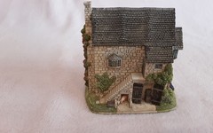 Lilliput Lane Ye Olde Pork Pie Shoppe – Boxed and Deeds