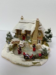 Lilliput Lane Sleigh Bells – Christmas Special Edition 2004. Code Number L2685