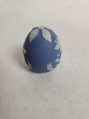 VTG PARIAN STYLE EGG Franklin Mint Collector’s Treasury Wedgewood Blue White