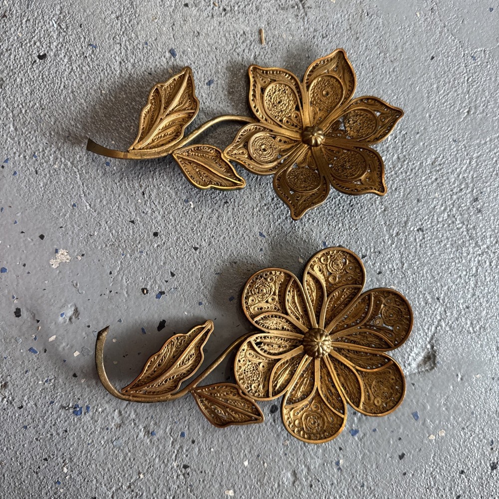 Pair of Vintage Flower Wall Decor Hanging Metal Brass Gold Tone
