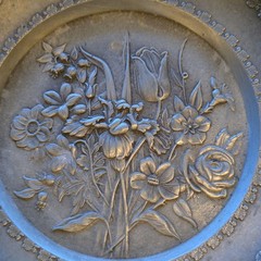 Gray Pewter Floral Relief Decorative Plate Wall Hanging Wall Decor
