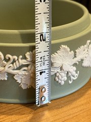 Vintage Wedgwood Sage Green Jasperware 5″ Round Finial Lid Trinket Jewelry Box