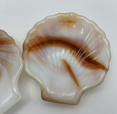 2 Akro Agate Clam Shell Brown & Opaque White Swirl Glass Trinket Dish Ashtray