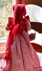 Vintage Christmas Tregaardens Julehus Art Doll: Handpainted from Norway