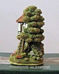 Lilliput Lane Tree Tops Mint in its original box with a deed. L2699