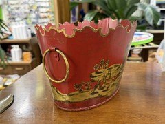VINTAGE LARGE CHINOISERIE CHINESE RED TOLE TOLEWARE CACHEPOT PLANTER
