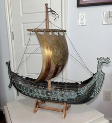 100% COPPER & WOOD NORWEGIAN VIKING SHIP W/WOODEN STAND APROX 16” L, 14” T, 4″ W
