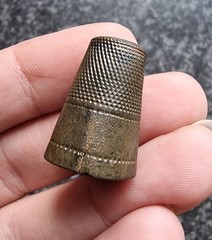 Post Medieval Thimble Antique Metal Detecting Find 23x17mm (26)