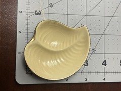 MCM vintage Figgjo Flint Norway dish leaf shape small Trinket Cream Gold 3”
