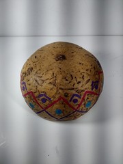Vtg Hand Painted Gourd Bow. 6″ Wide 3″ Deep Hand Painted.. The Rest Is Unknown