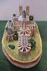 Lilliput Lane Westminster Abbey. Mint in its original box with a deed.