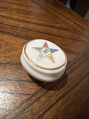 Masonic Temple Treasures Tri-ped footed Trinket box – Rare