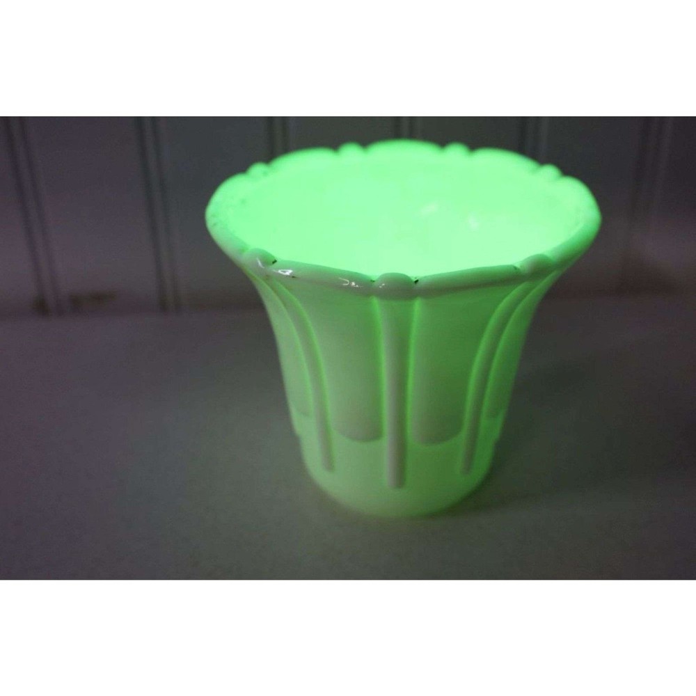 Vintage Akro Agate “Ribs & Flutes” Uranium Glass Planter!