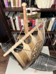 100% COPPER & WOOD NORWEGIAN VIKING SHIP W/WOODEN STAND APROX 16” L, 14” T, 4″ W