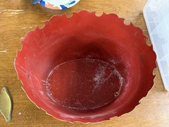 VINTAGE LARGE CHINOISERIE CHINESE RED TOLE TOLEWARE CACHEPOT PLANTER