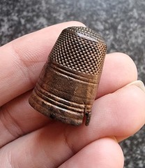Post Medieval / Georgian Thimble Antique Metal Detecting Find 24x17mm (20)