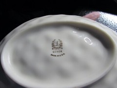 LENOX IVORY FISH / PINEAPPLE SHAPE BOWL WITH GOLD TRIM MADE IN USA GOLD LABEL