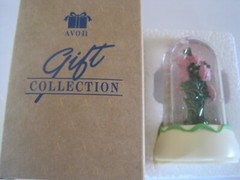 Avon Birthstone Flower Snowglobe January Garnet Carnation