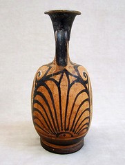 Magnificent ANCIENT APULIAN RED-FIGURED SQUAT LEKYTHOS, circa 350 B.C.